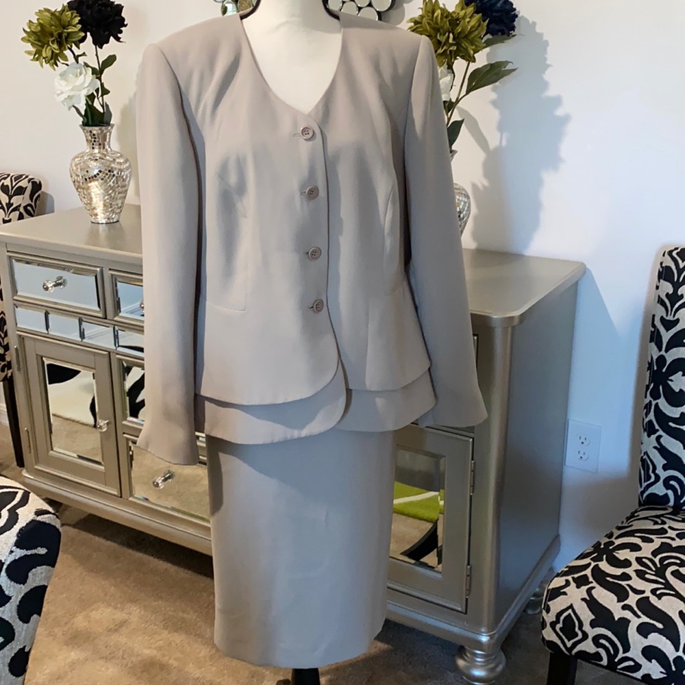 🤎Cato Woman Taupe Suit